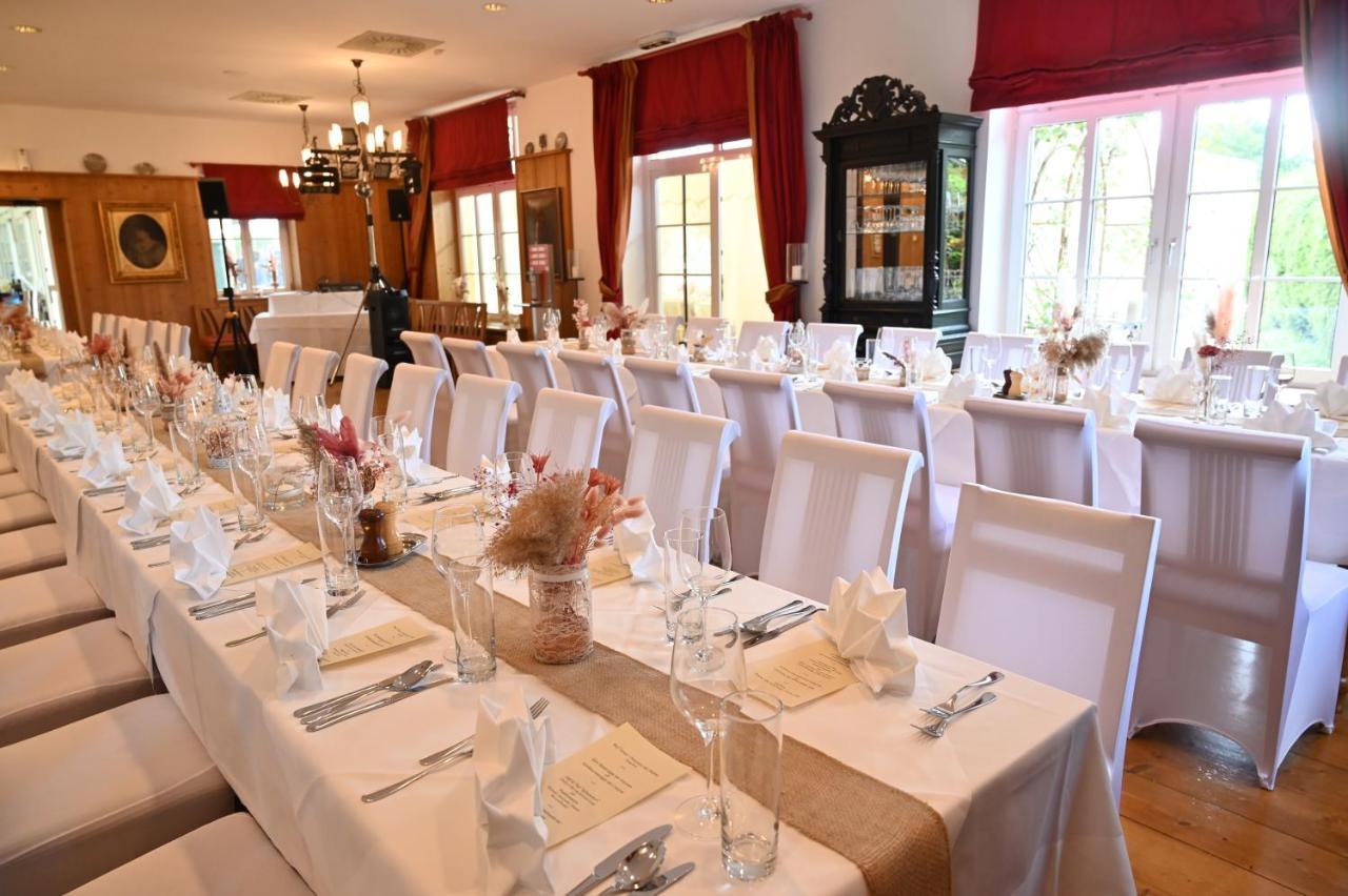 Hotel Dienstl Gut Launsdorf Esterno foto