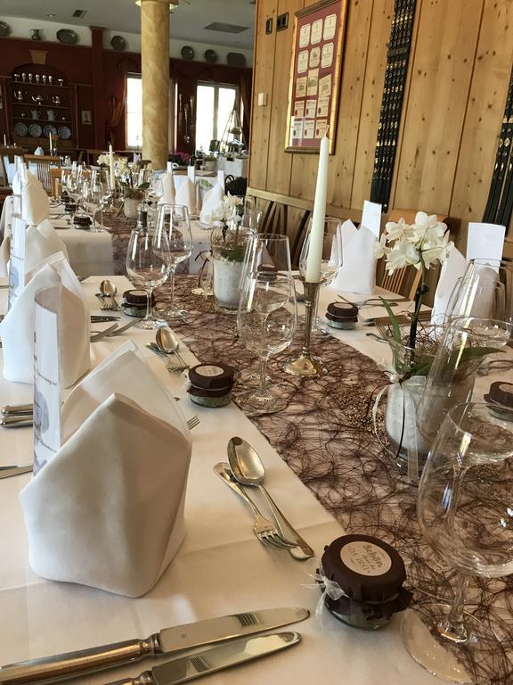 Hotel Dienstl Gut Launsdorf Esterno foto